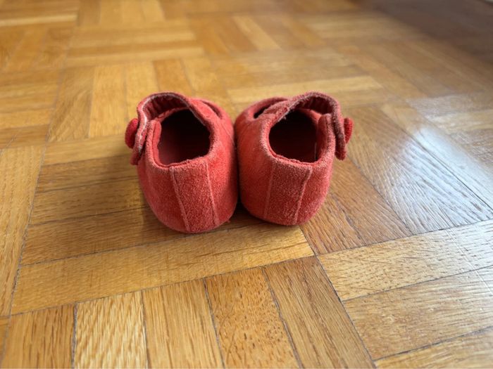 Chaussons / chaussures 16-18 neuves - photo numéro 3