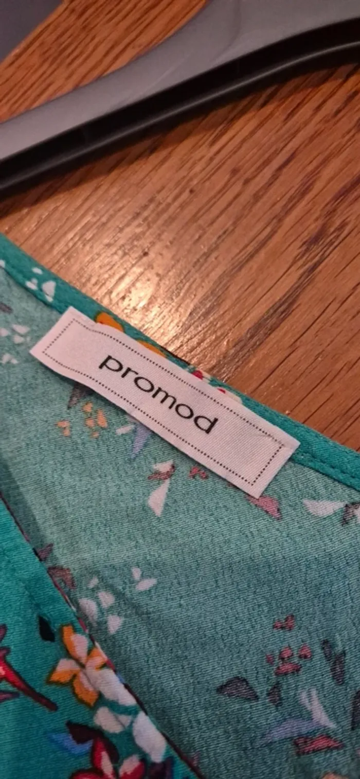 Robe fleurie - photo numéro 2