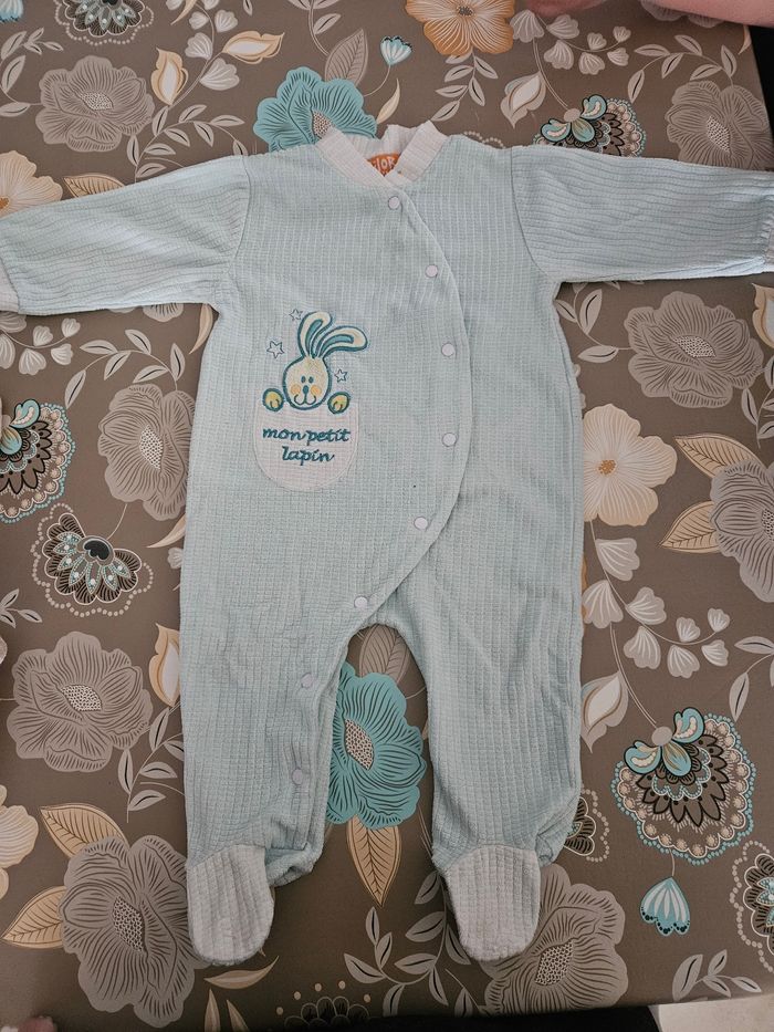 Lot pyjamas 9 mois - photo numéro 5