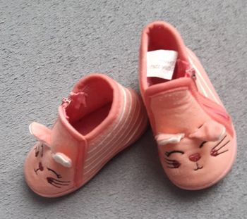 Chaussons taille 19