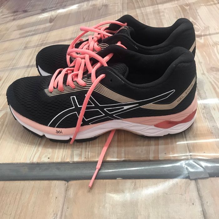 Baskets Asics - photo numéro 2