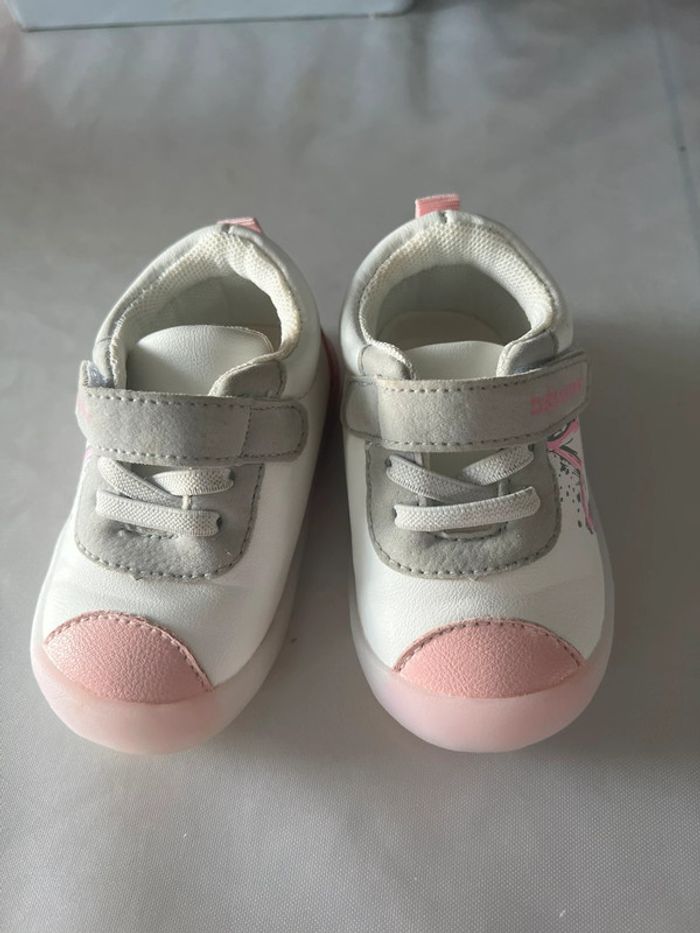 Chaussure fille 19