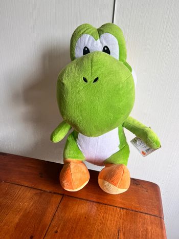 Peluche Yoshi