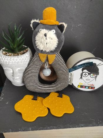 Hochet Chat Moulin Roty Les Moustaches Grelot doudou #geektradedoudou