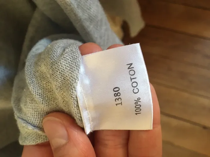 Pull gris échancré - photo numéro 5
