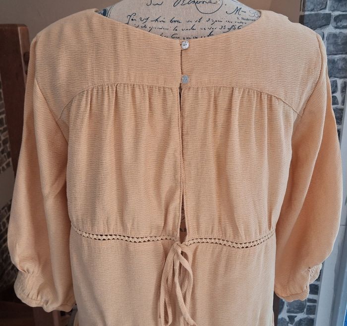 Robe courte moutarde pour l'été - photo numéro 5