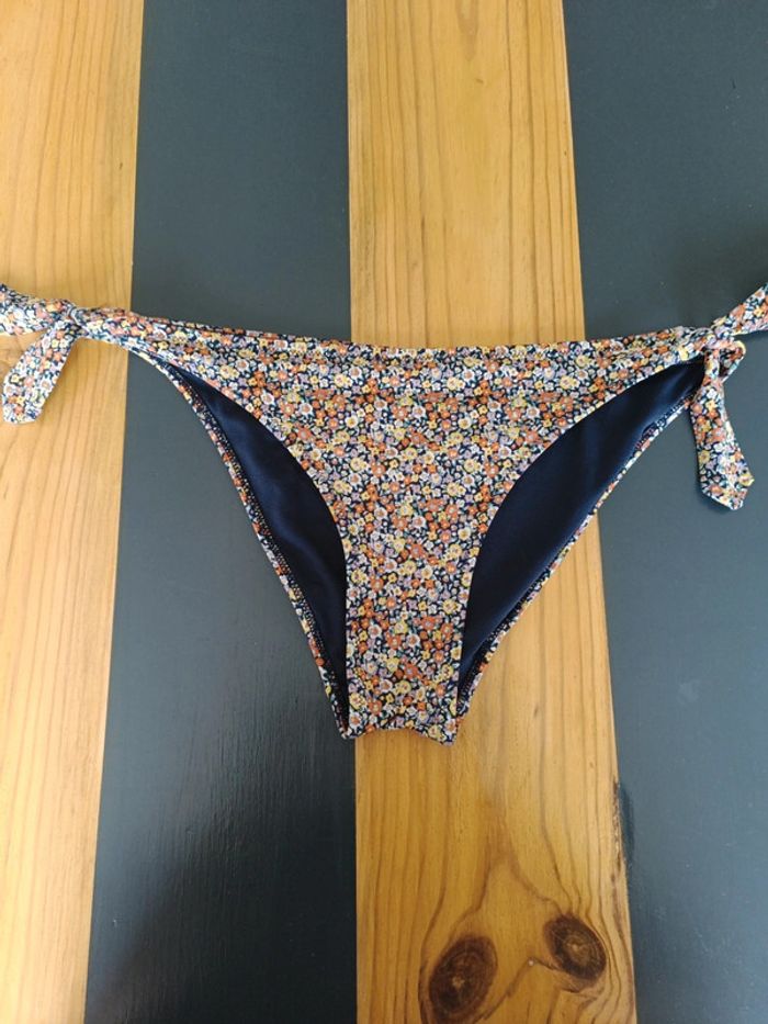 Culotte maillot Kiabi motif fleurs