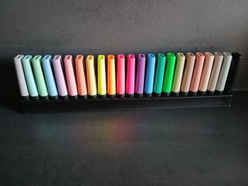 Lot de 23 surligneurs Stabilo