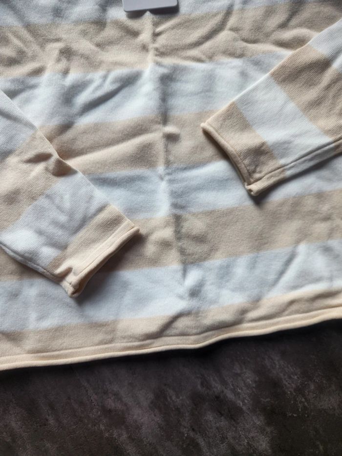 Pull léger beige et blanc 🩷 - photo numéro 2