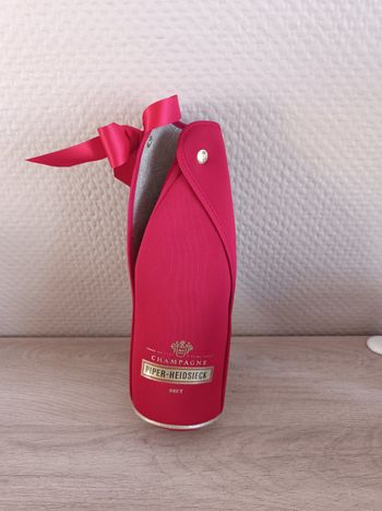 Étui à champagne très bon etat piper heidsieck