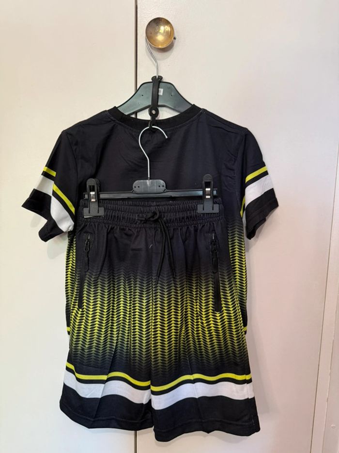 Ensemble pour garçons short et t-shirt - photo numéro 2