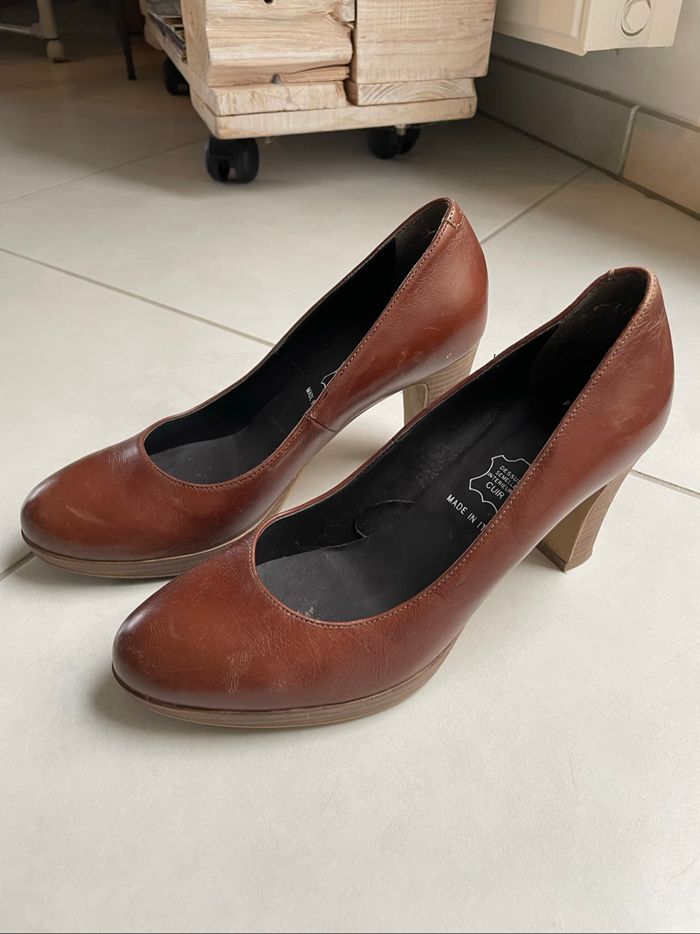 Escarpins cuir marron taille 37