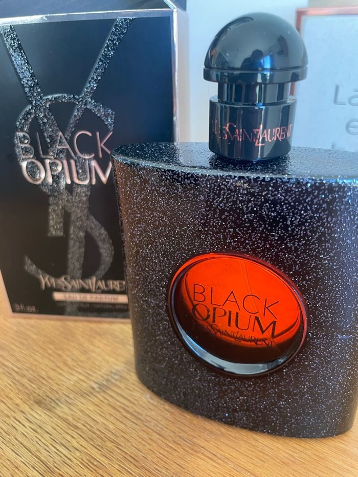 Parfum black opium