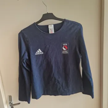 S Kids tee-shirt adidas contre racisme