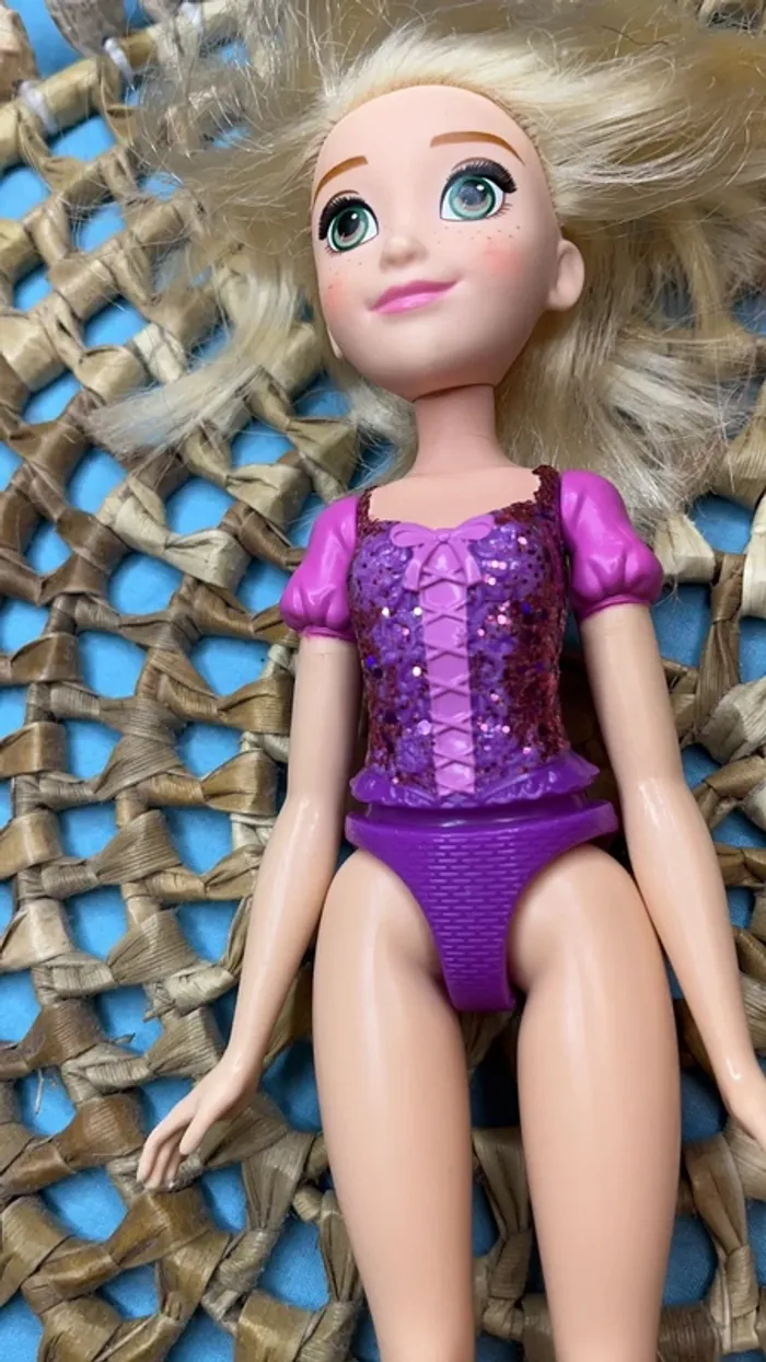 Barbie princesse " Raiponce " - photo numéro 5