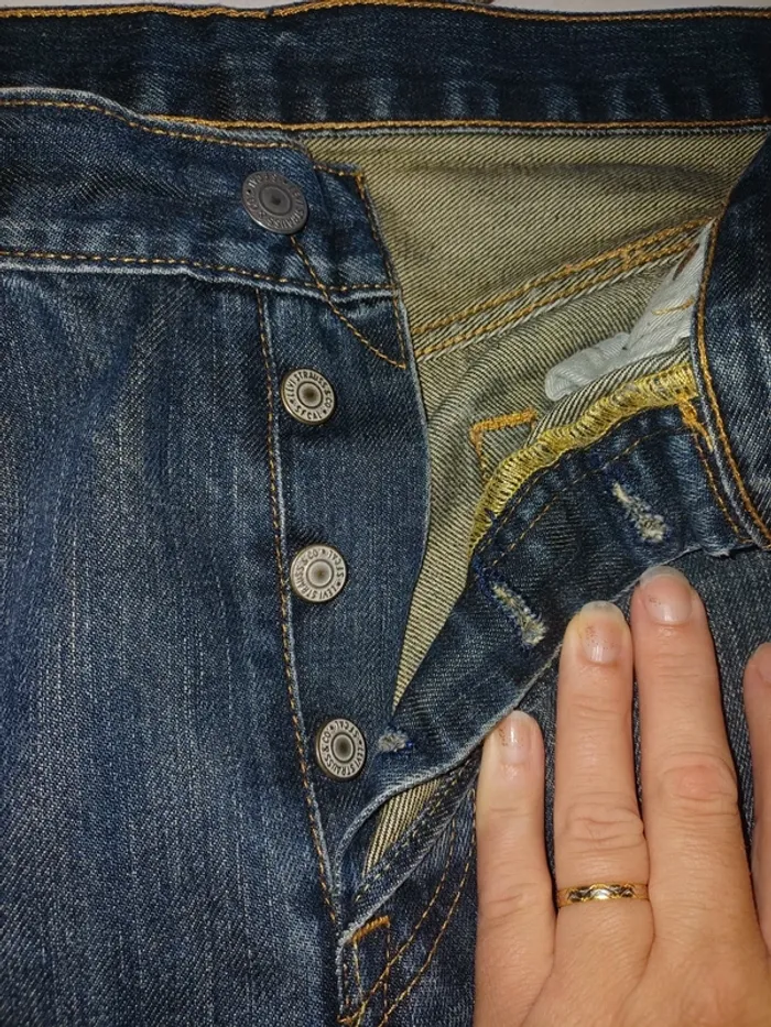 Superbe jean Levi's 501 homme taille 40 - photo numéro 4