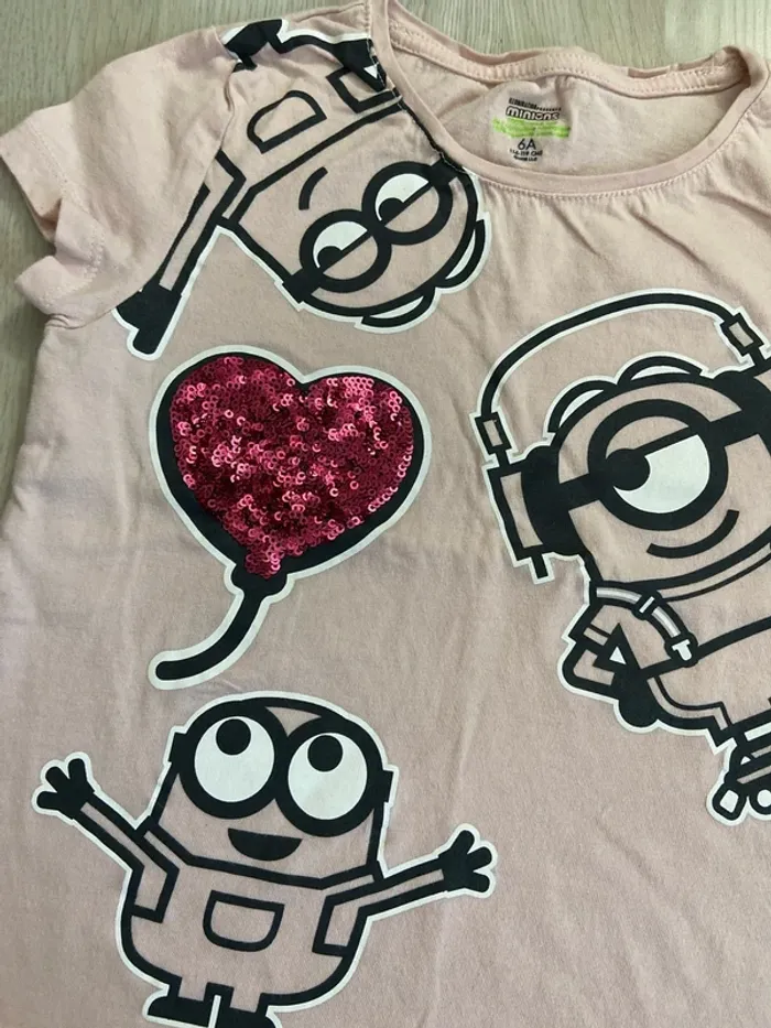 T-Shirt à manches courtes Minions Taille 6 ans - photo numéro 2