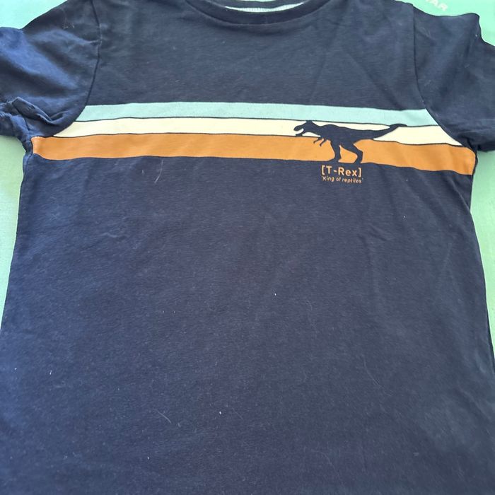 Vends lot de trois tee shirts marques dpam et okaidi taille 5 ans très bon état - photo numéro 2