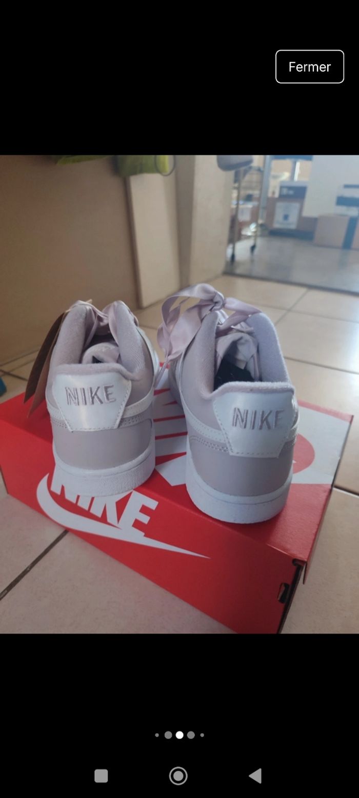 Basket Nike neuve - photo numéro 4