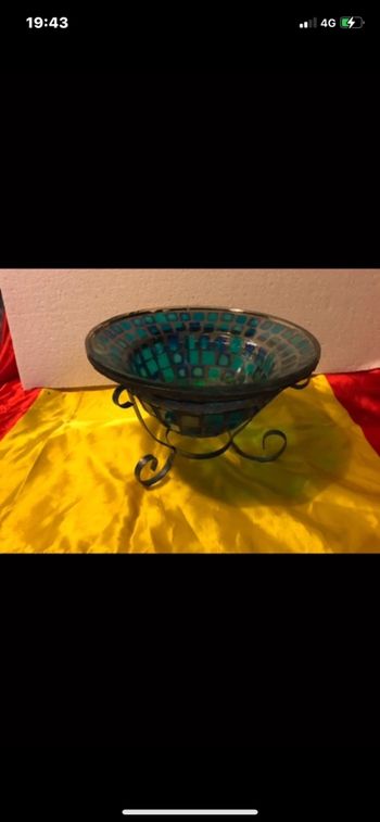 Plat rond sur support métal