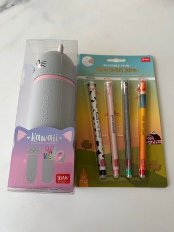 Legami  lot trousse chat et stylos  ferme 