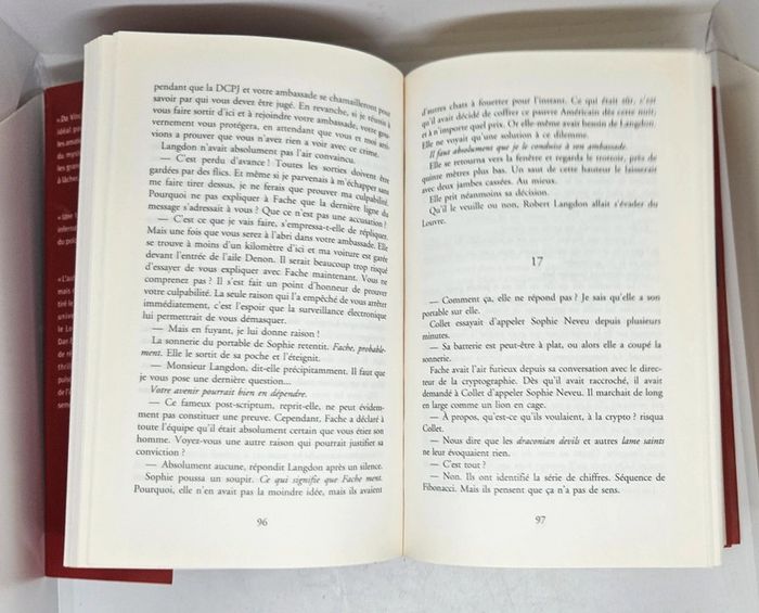 "Da Vinci Code", de Dan Brown.
516 pages.
ISBN : 2.7441.7554.4. - photo numéro 4