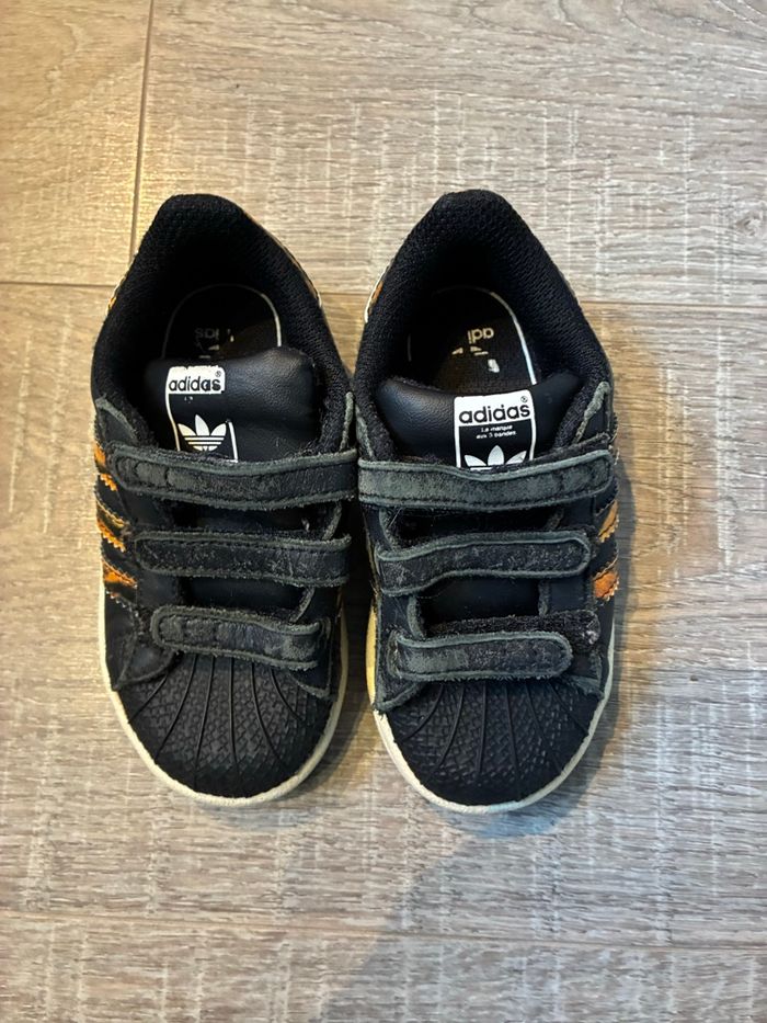 Baskets Adidas 23 1/2 TBE - photo numéro 2