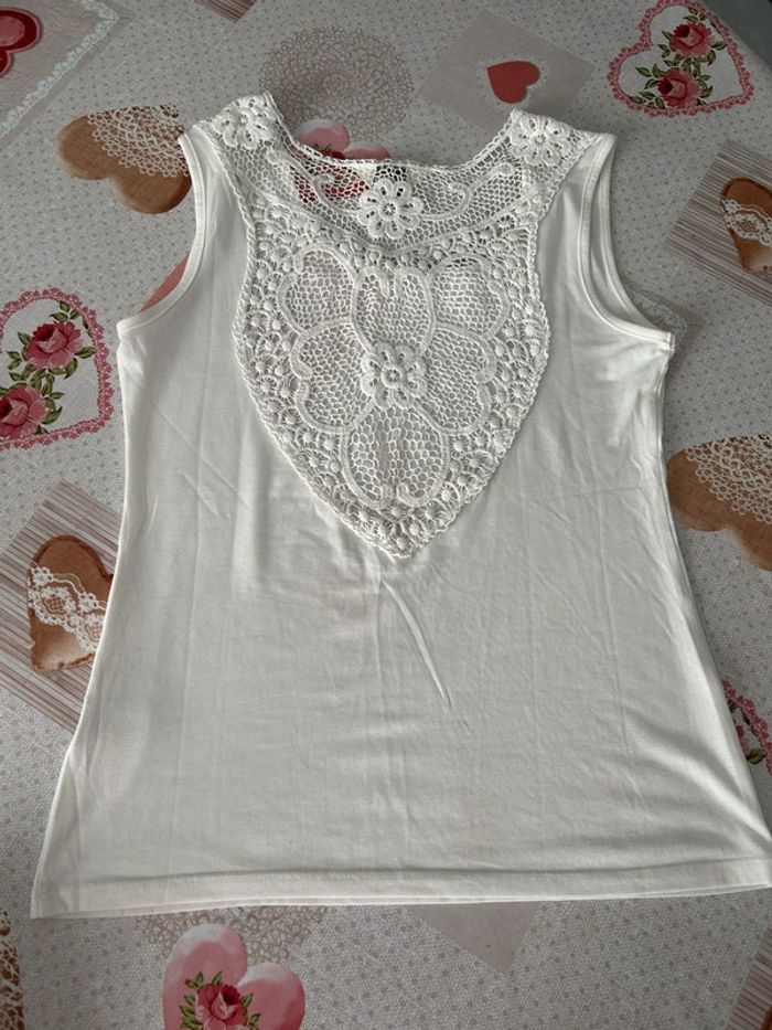 Débardeur blanc dos motif - photo numéro 2