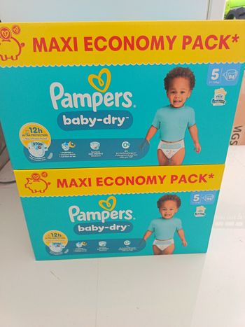 188 Couches Pampers taille 5