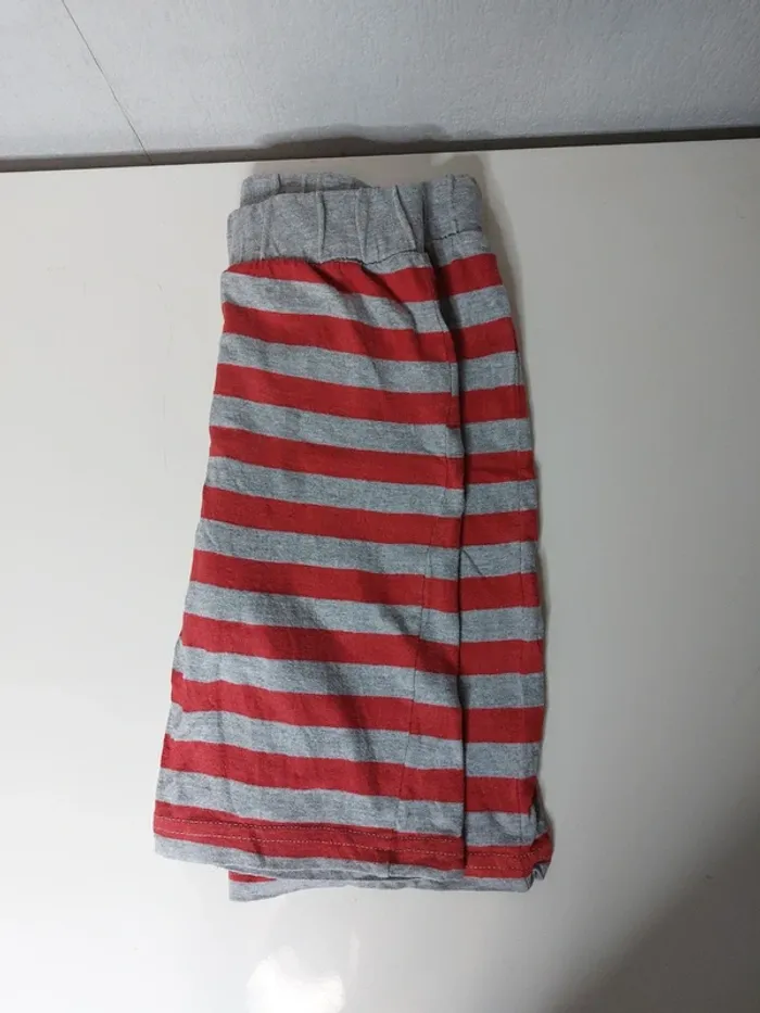 Kinder Short gris , rouge - photo numéro 3
