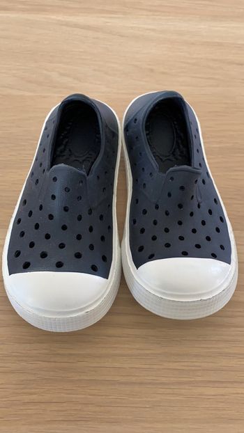 Chaussures de plage neuves