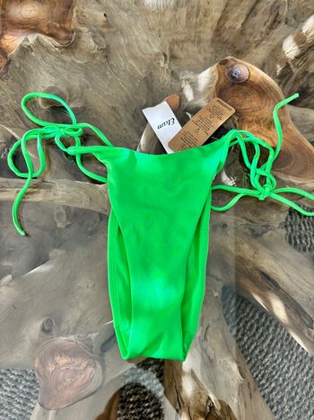 Bas de maillot vert uni splas brésilien