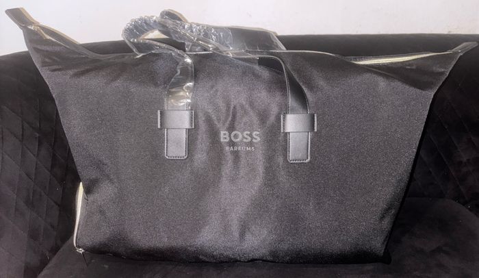 Sac de voyage neuf Hugo boss - photo numéro 4