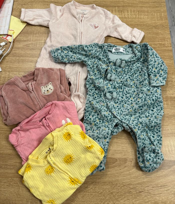 Bodies, ensemble et pyjama - photo numéro 2