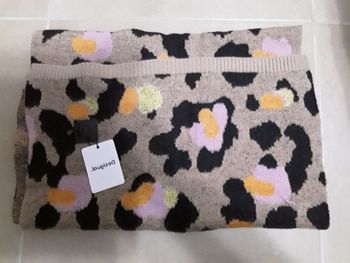 Écharpe DESIGUAL NEUVE