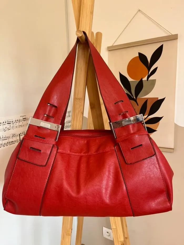 Sac vintage y2k rouge en cuir synthétique très bon état [ref 2507SR130]