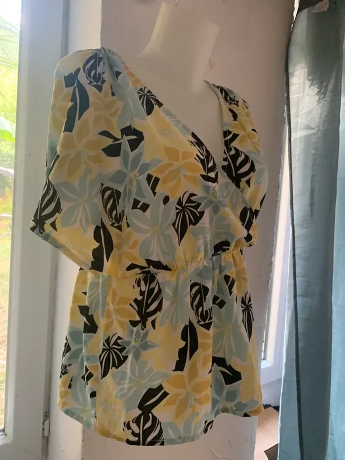 Blouse La City manches courtes taille 40 - photo numéro 3