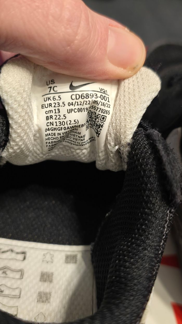 (Etat neufs)👌👌🥰🤩😍Superbes Baskets NIKE  AIR MAX pointure 23.5 (lacets élastiques)😍🤩💙🥰 - photo numéro 4