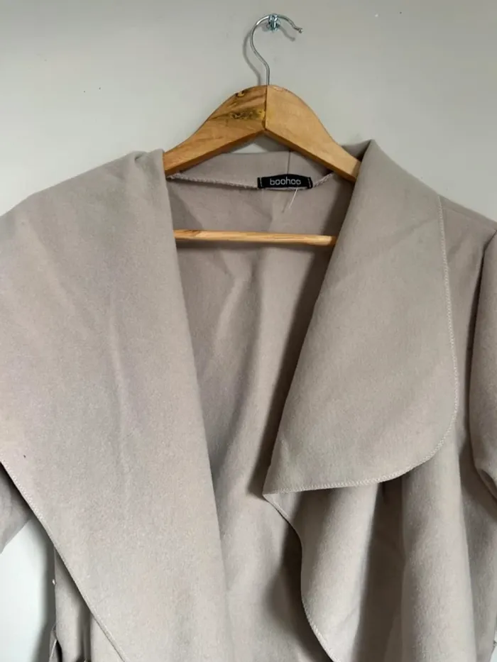 Manteau beige boohoo - photo numéro 4