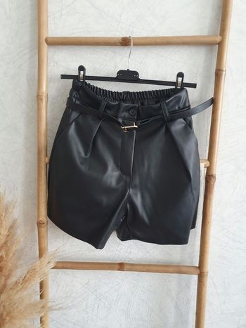 Short simili cuir Taille M