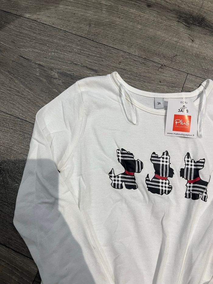 T-shirt neuf avec étiquette - photo numéro 4