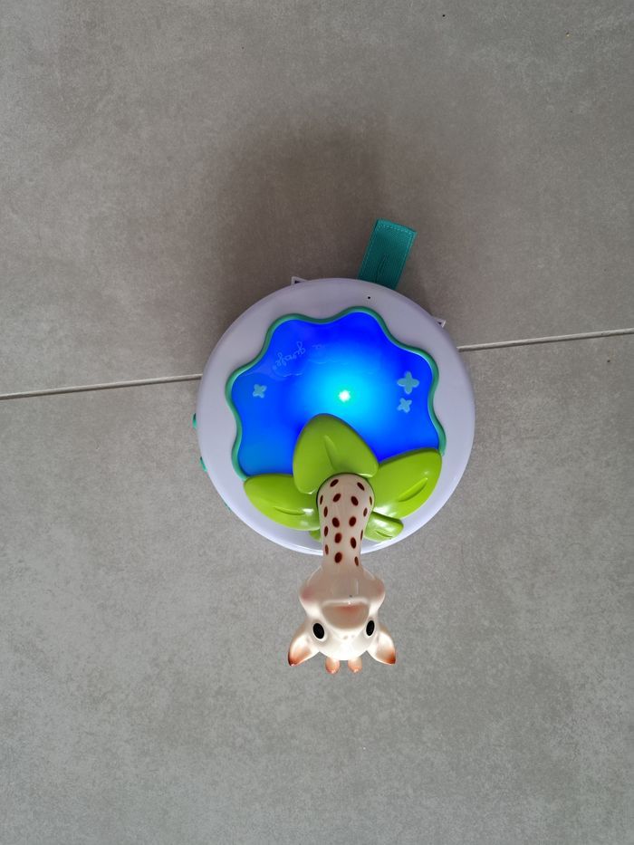 Girafe Musicale Lumineuse Et Parlante - Jouet Interactif Dansant - Peluche Douce 32cm