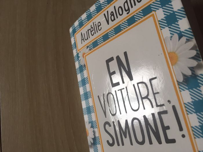 Livre 📕 En voiture Simone le livre de poche 3euros - photo numéro 8