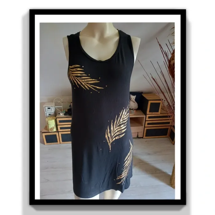 Robe légère noire et or taille 40