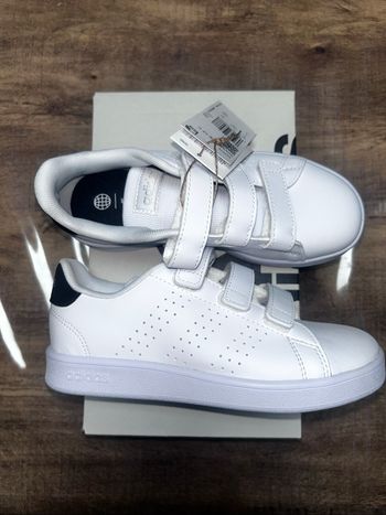 Baskets adidas neuf