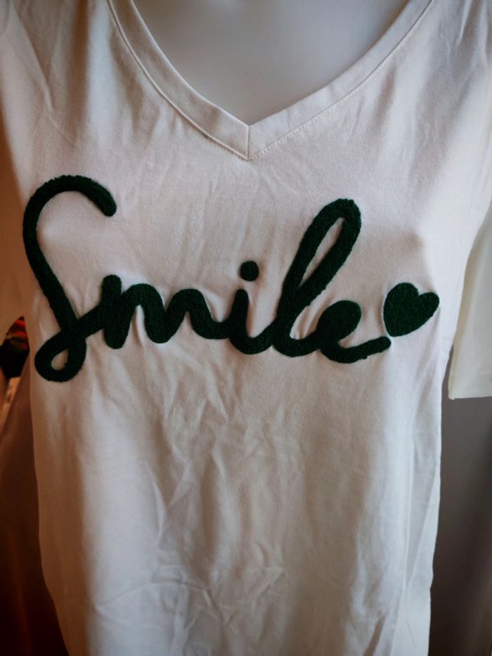 Manches courtes lettre smile 40 - photo numéro 3