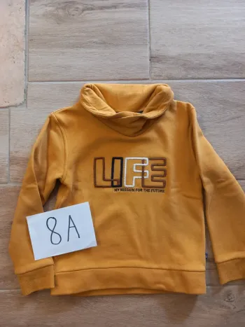 Sweat okaidi moutarde garçon 8 ans