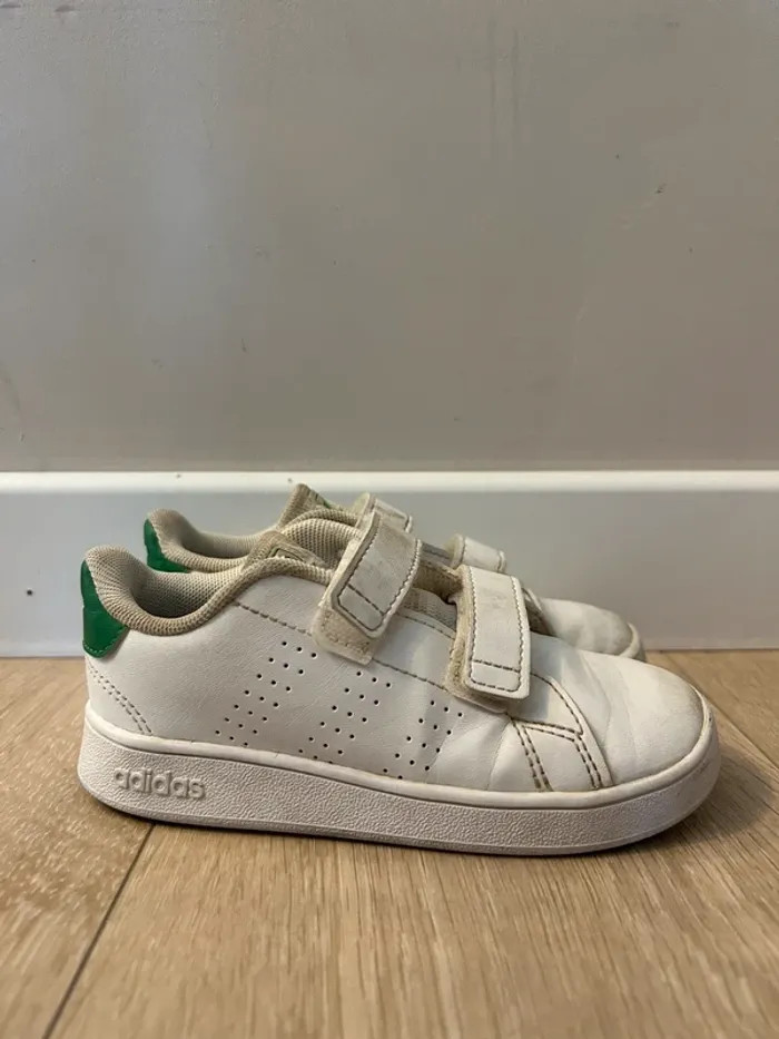 Basket Adidas Advantage blanc et vert Pointure 27 - photo numéro 2