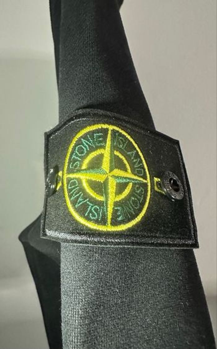Sweat Stone Island noir badge manche – taille L,  avec certilogo - photo numéro 4
