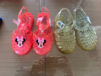 Chaussure d’eau taille 24 et 25